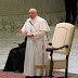 El Papa: "Necio obligar a los ancianos a trabajar y a una generación entera de jóvenes a no trabajar"