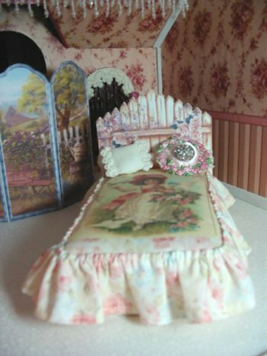 DollhouseMiniatures Blog My dollhouse miniature designer beds