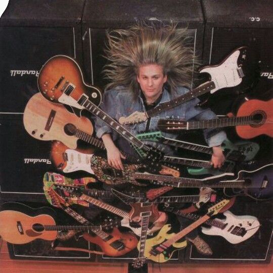 Zona Rock Dan Metal C.C. DeVILLE