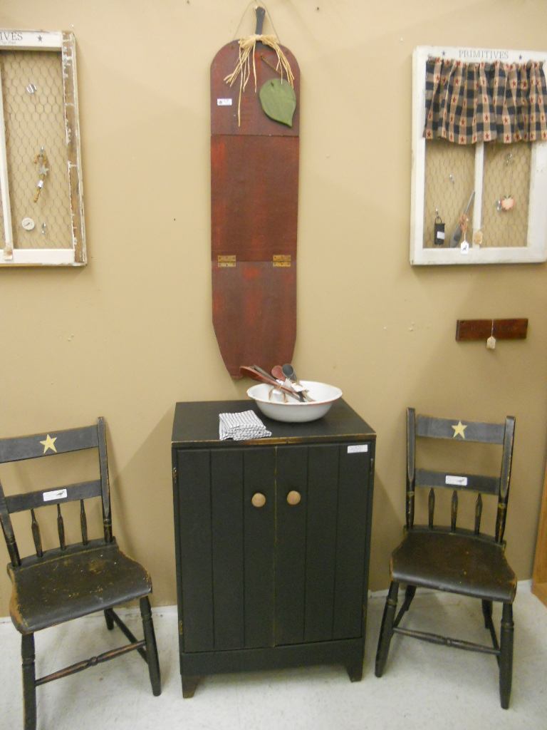 Flea Market Finds (Before & After) | Record Cabinet Redo | Salt Lick Shop