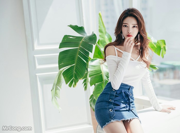 Beautiful Park Jung Yoon in the April 2017 fashion photo album (629 photos) photo 1-8