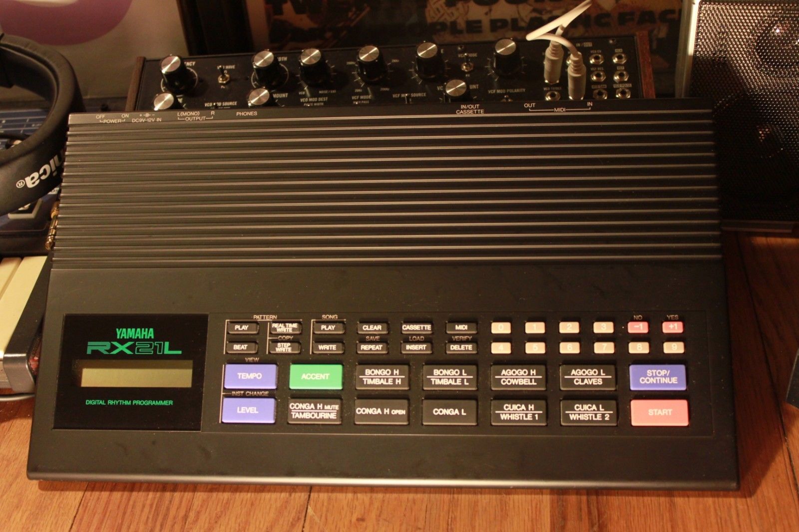 MATRIXSYNTH Yamaha RX21L Latin Percussion Rhythm Programmer Drum