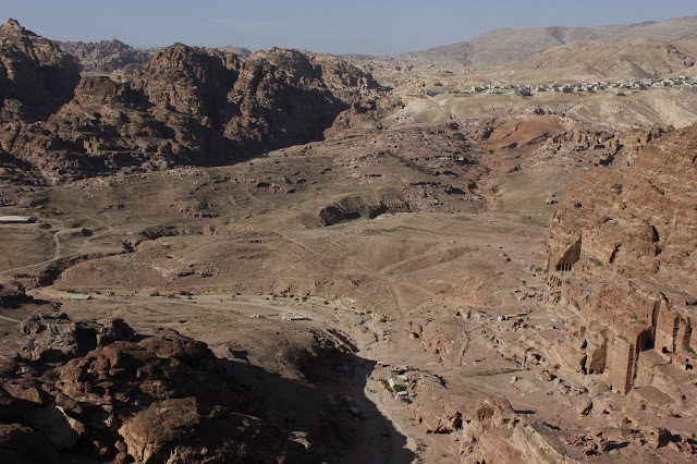 Scholars investigate whole quarter of ancient Petra 