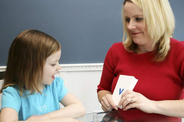 Tips Penggunaan Flashcard Yang Betul Untuk Merangsang Otak Anak Dengan Cepat!
