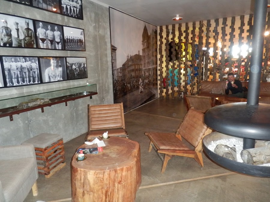 cafeteria-icecream-golden-ring-iceland