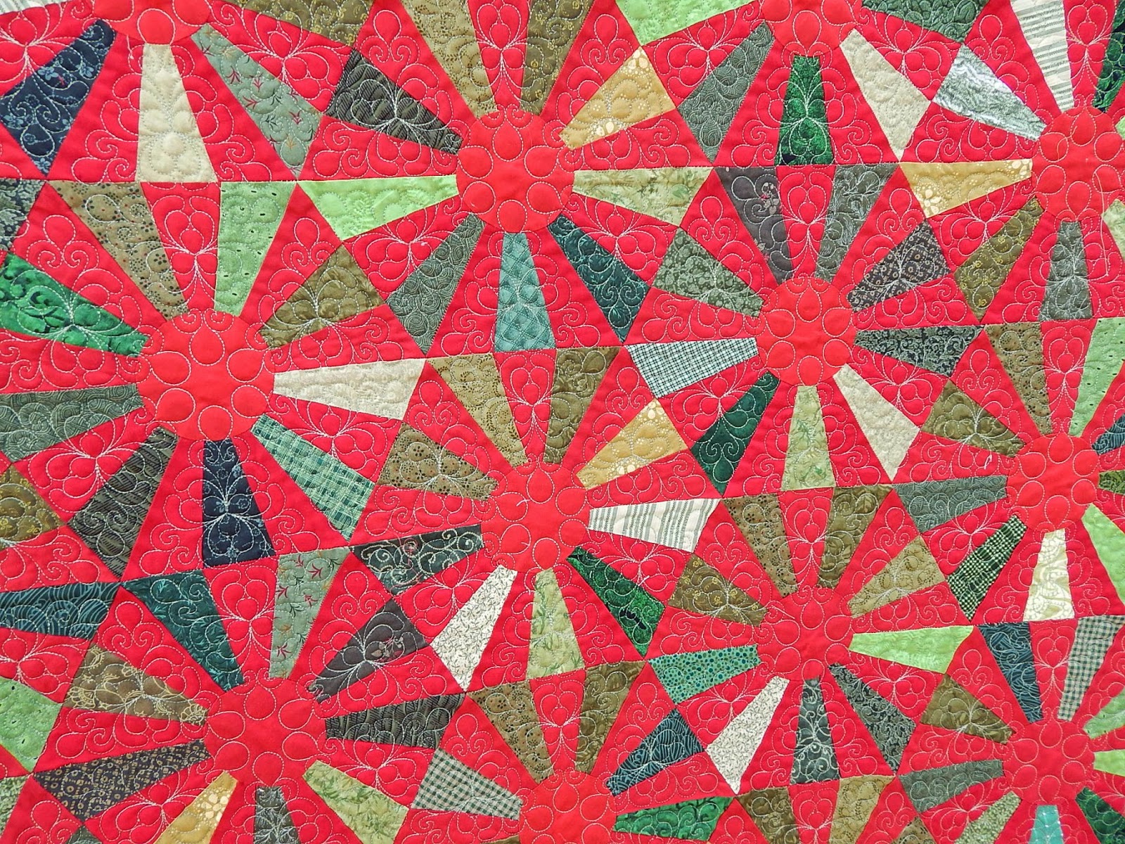 Quilting Blog - Cactus Needle Quilts, Fabric and More: Festive Cheer Quilt Finally Finished!