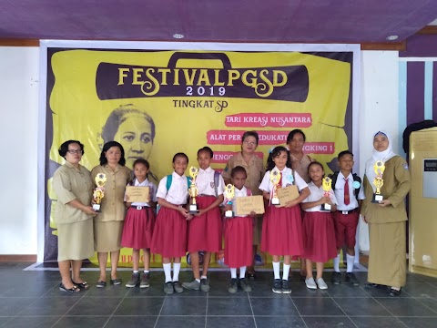 SD Inpres 48 Kabupaten Sorong Sabet Juara Umum - FESTIVAL PGSD Tingkat SD