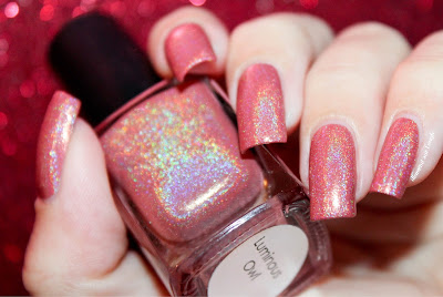 Swatch of the nail polish "Luminous Owl" from Cirque Colors