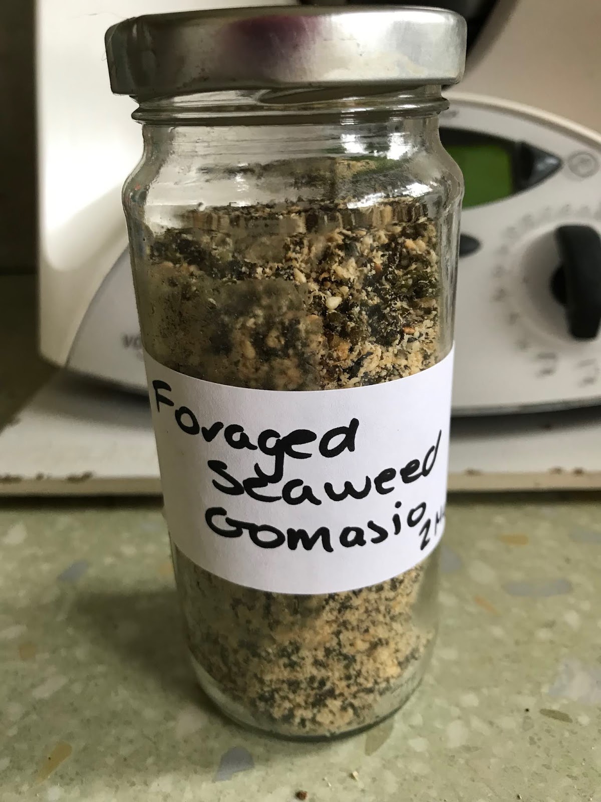 Eating Seaweed HEALTHY FOOD PLAN IDEA HEALTHY FOOD PLAN IDEA