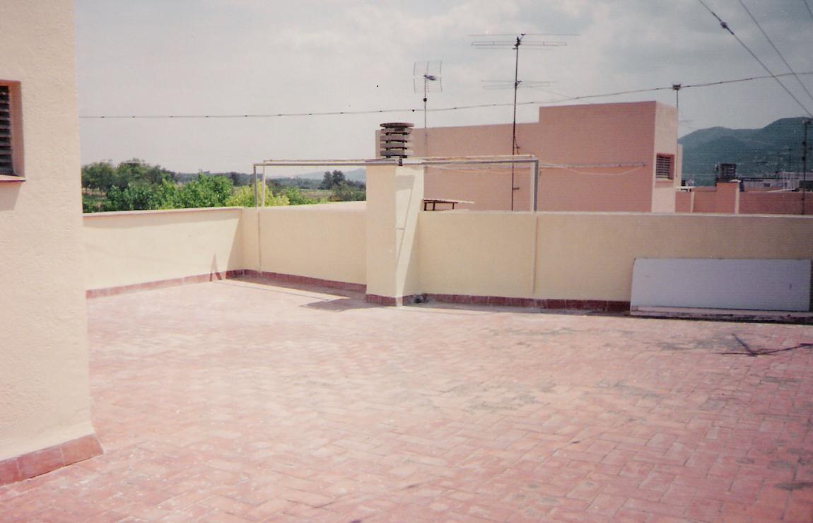 Restauración de fachadas, como eliminar un revestimiento superficial