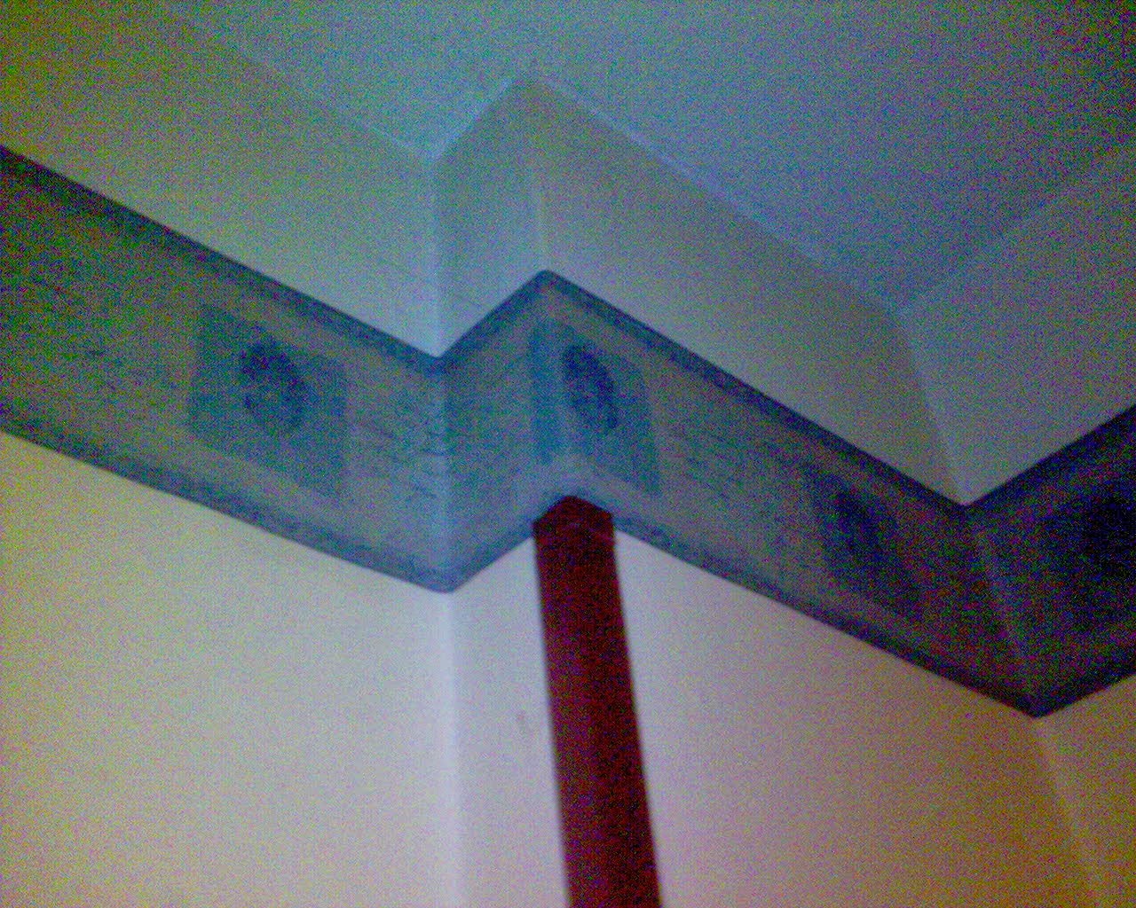 Lavori Creativi Fai Da Te An Online Help Come Applicare Greche E Cornici Per Decorare Una Stanza