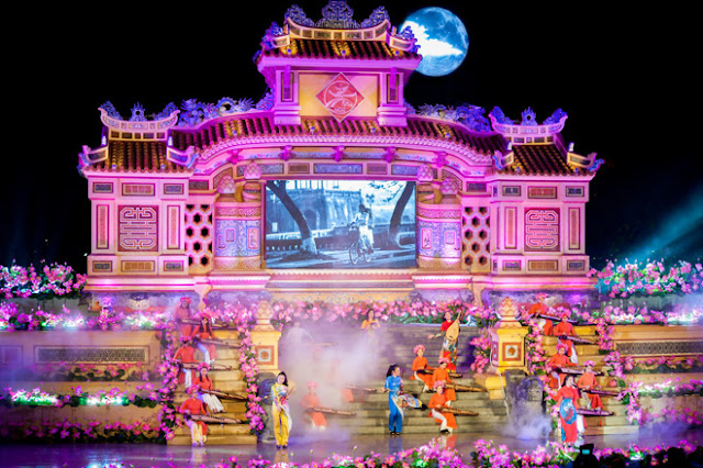 Hue Festival (April/May/June, every two years)
