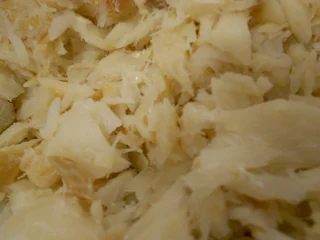 Bacalhau cozido e desfiado