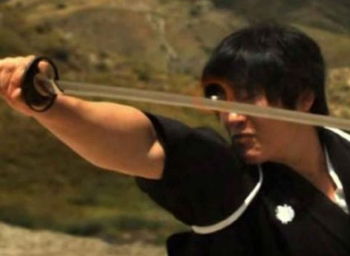 Aksi Nyata Samurai Menangkis Peluru Dengan Katana