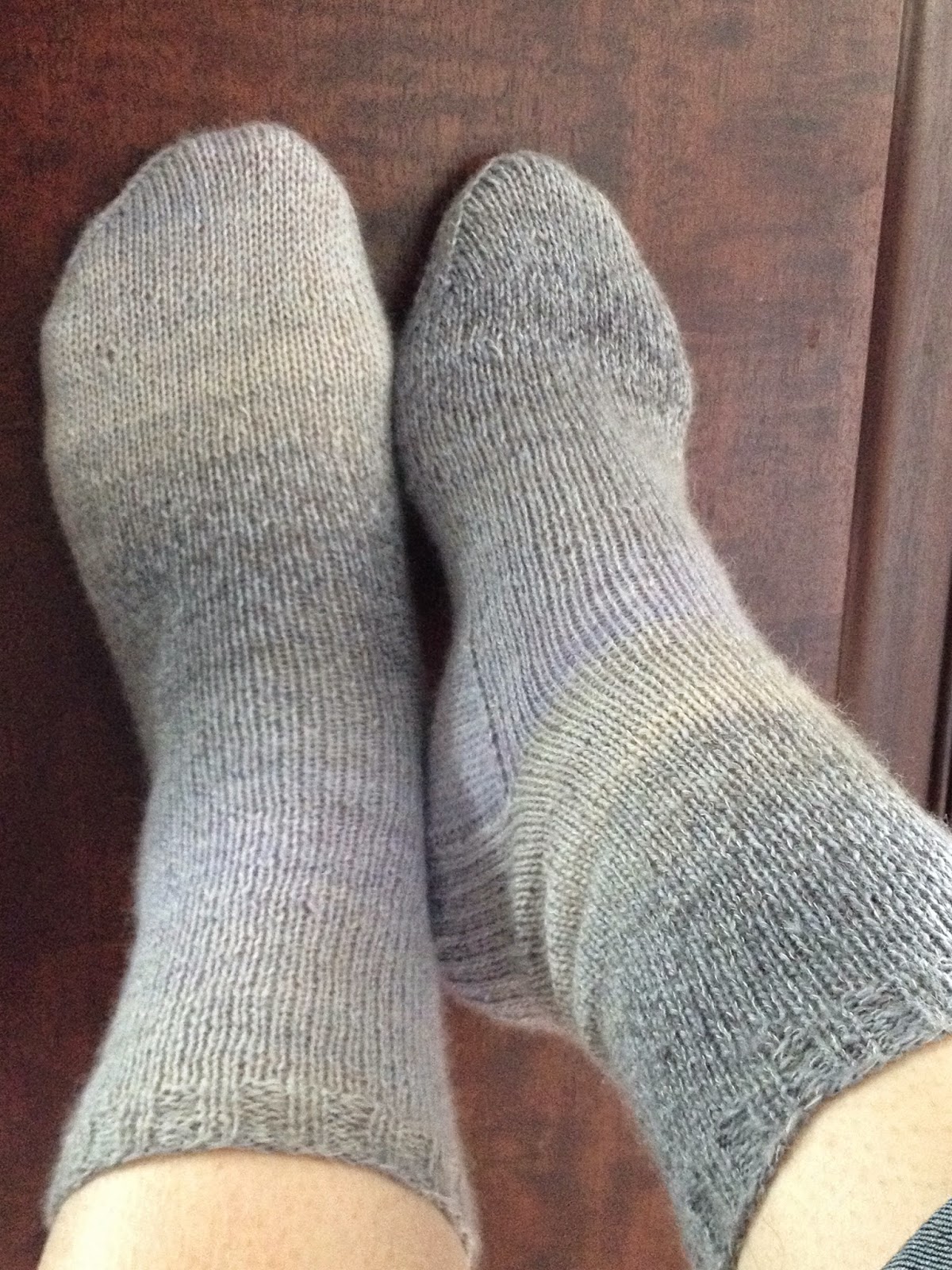 erinb-knitter-fo-vanilla-socks
