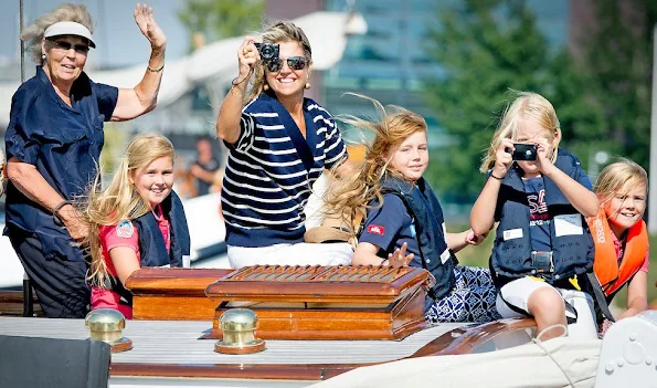 Queen Maxima and their three daughters Princess Amalia, Princess Alexia, Princess Ariane and Princess Beatrix