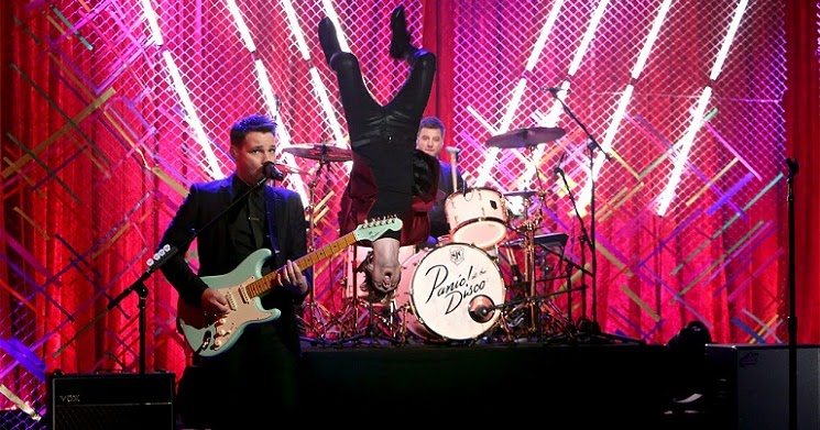 Terjemahan Lirik Lagu High Hopes Panic! At The Disco Terjemahan Lirik Lagu High Hopes Panic! At The Disco