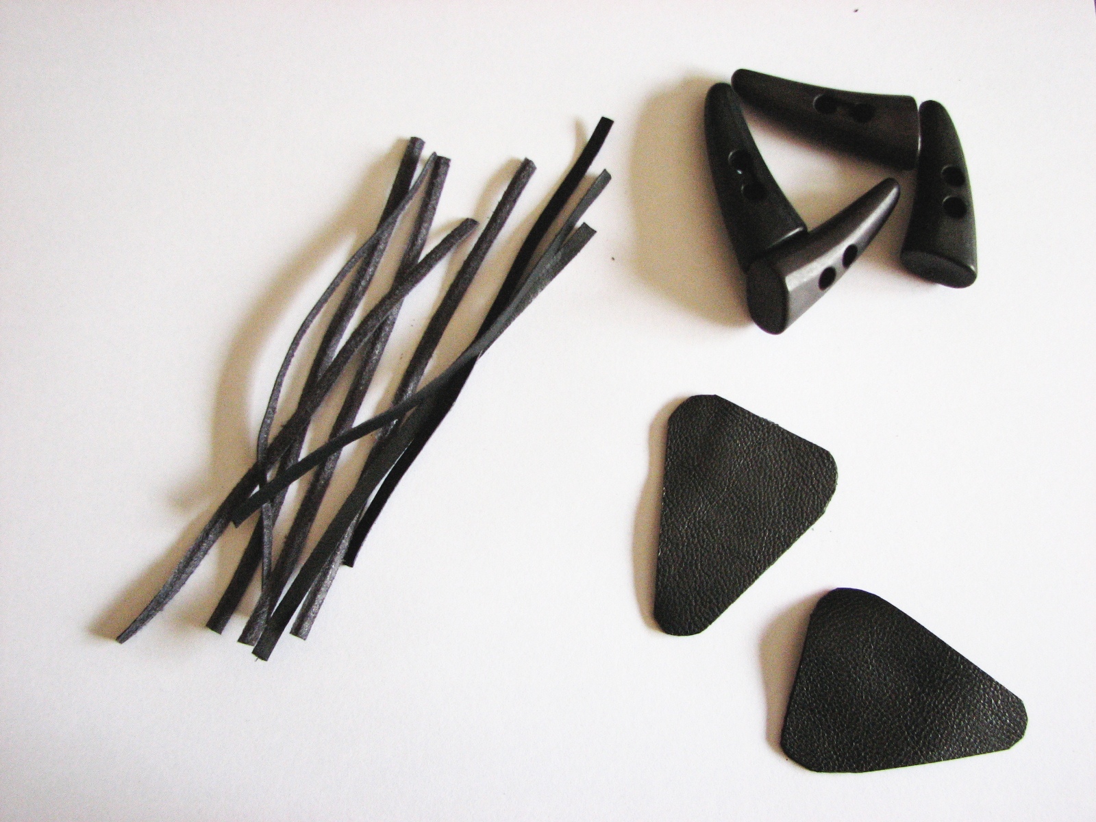 Agnes' Vintage World How to make a sewon duffle coat toggle closure