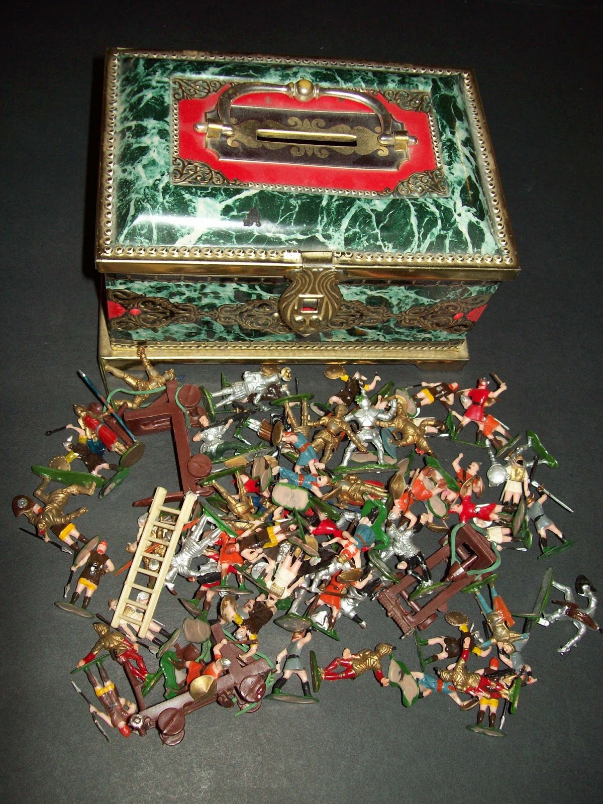 Doug's Soldiers Hard Plastic Marx Miniatures Knights and Barbarians