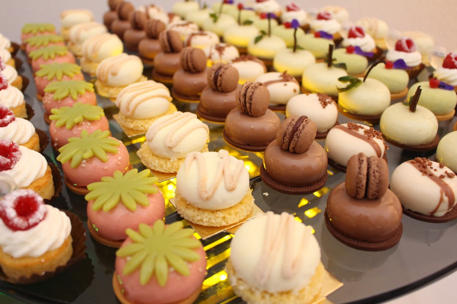 ezekiel pastelería "Spanish Style Pastry" para la fiesta de primavera