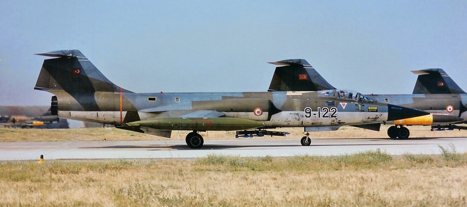 Blogfighter - militairy aviation captured in pictures: Turkey - Akhisar -  July 1992