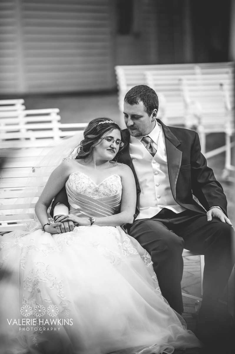 Valerie Hawkins Photography: Statira & Chris | Kettering Polen Farm Wedding