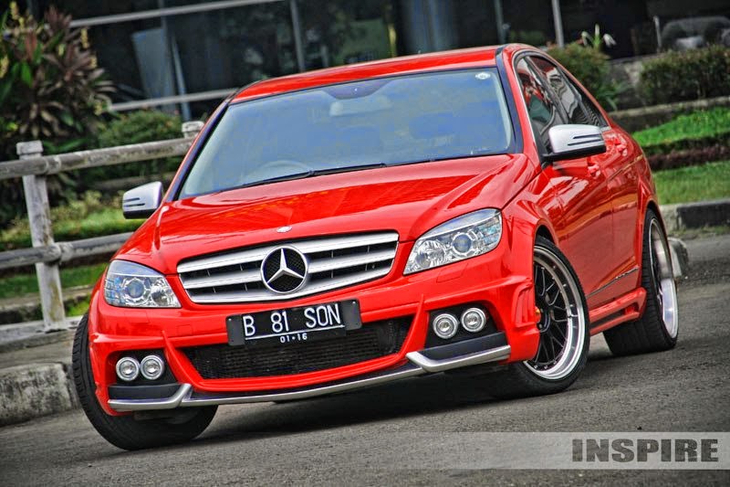 W204 Mercedes Wald
