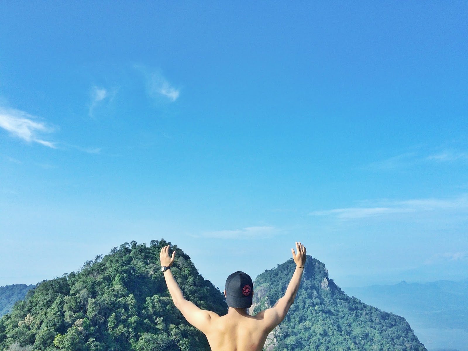 9 Tips Tetap Cantik Saat Mendaki Gunung