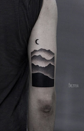 Este é mais na silhueta de montanhas. A melhor coisa sobre isso é o esforço na criação de pontos para o estilo e o "granulado".