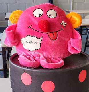 Meu monstrinho Um monstro em minha escola