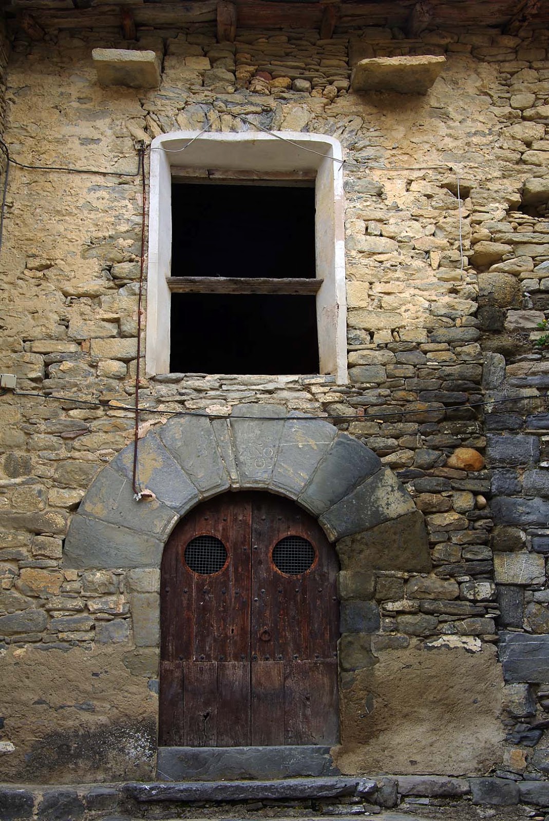 Entusiasco: Montañana. Más Puertas, Más Arcos.