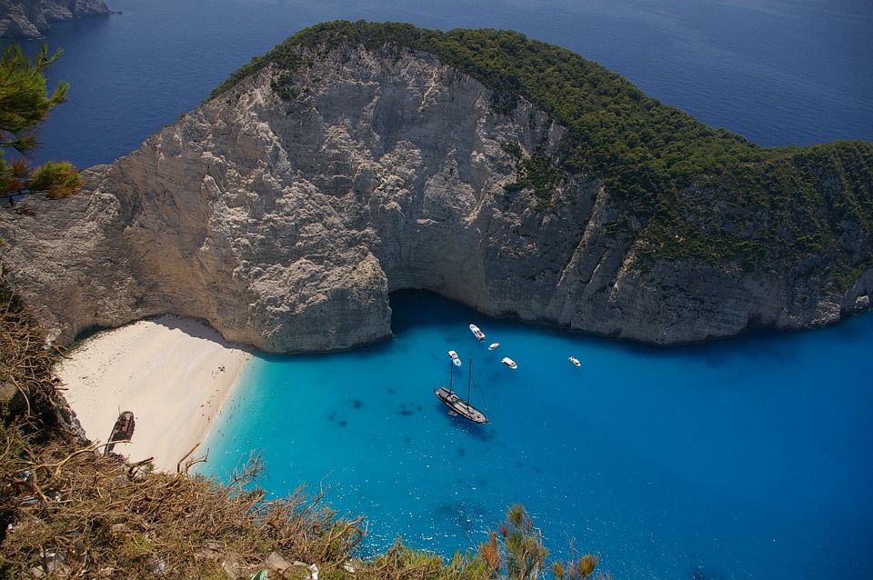 Top 11 Resorts Around the World - Greece