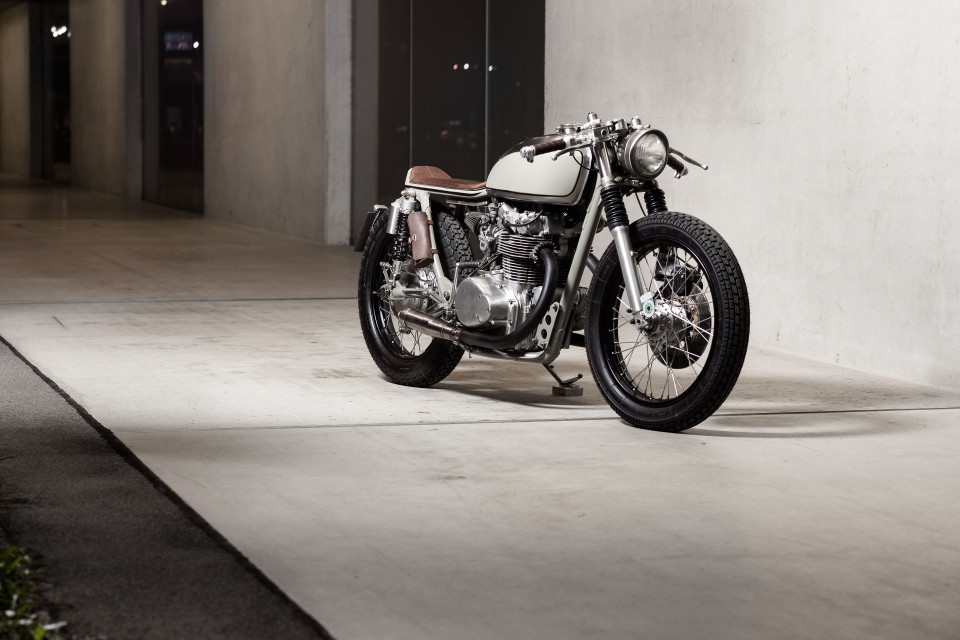 Vagabund Moto's V02 HONDA CB450 1972 - The Smokey Dogs