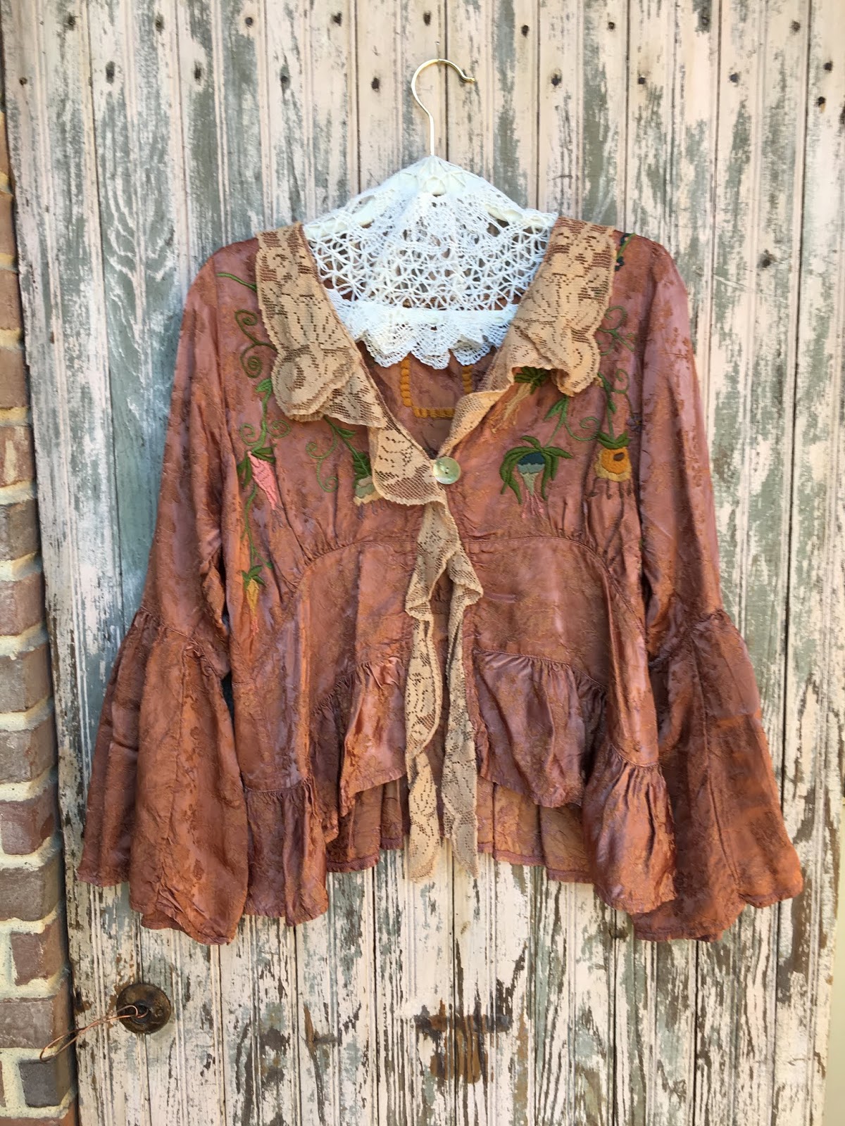 Lillys Lace I'M CLEANING OUT MY CLOSET MAGNOLIA PEARL FOR SALE