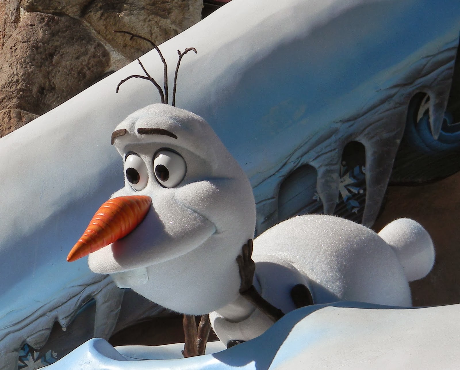 снеговик оли холодное сердце. дисней снеговик олаф. холодное сердце новый год. герои мультика олаф. олаф круглый.