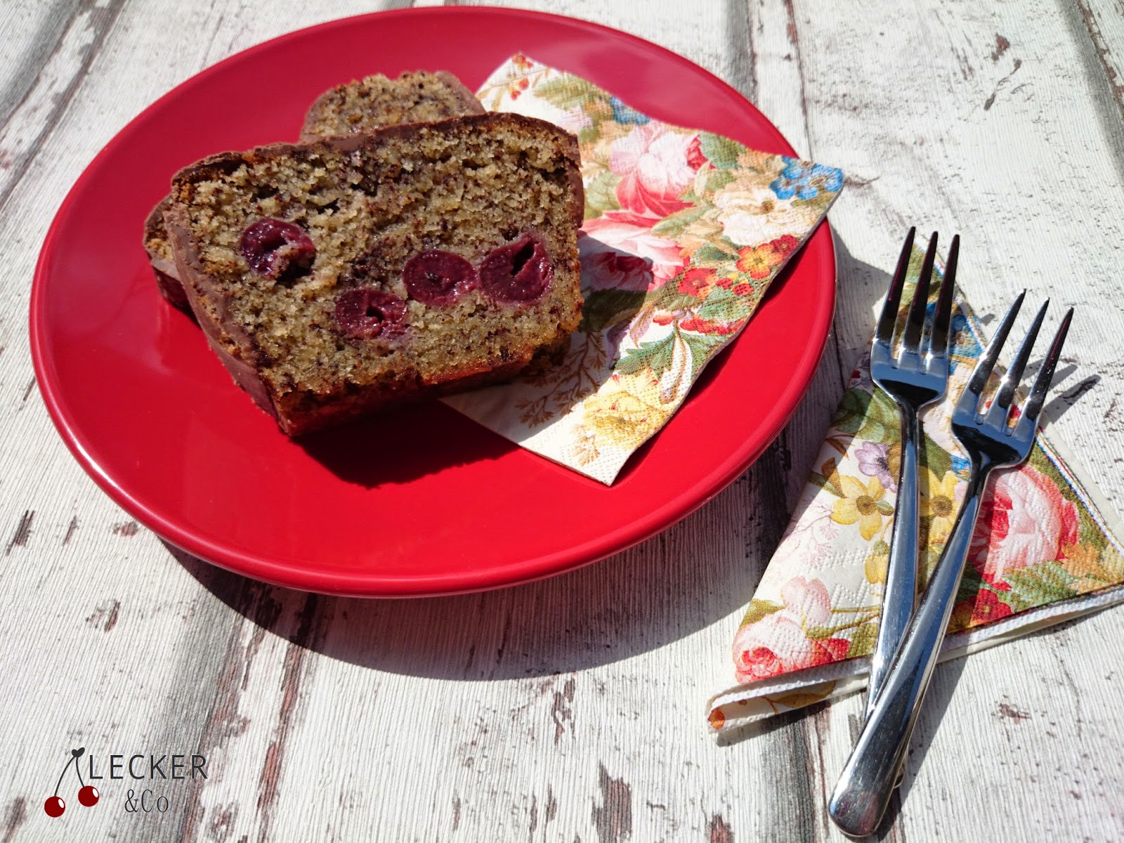 LECKER&amp;Co | Foodblog aus Nürnberg: Schweizer Nusskuchen mit Kirschen