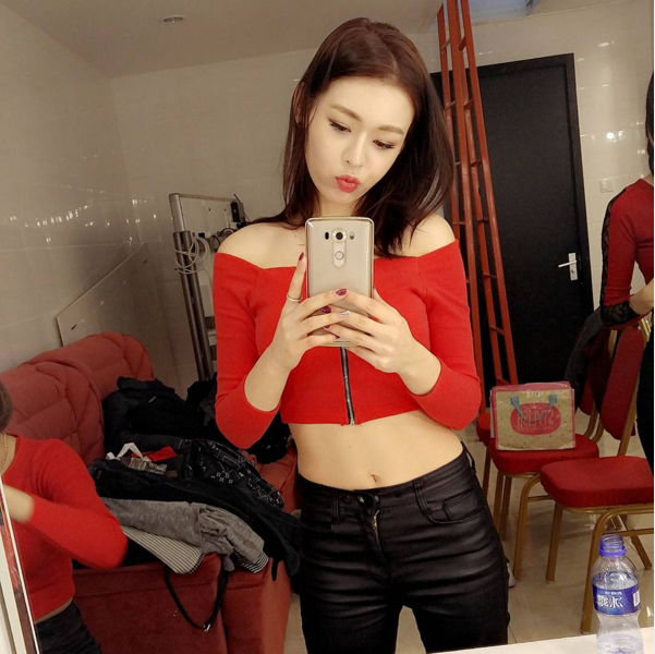 Allkpop] Badkiz Monika thinks she has a more glamourous body then 9muses  Kyungri - Celebrity News & Gossip - OneHallyu