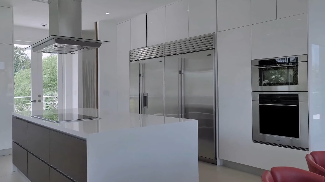 33 Interior Design Photos vs. 481 S Mashta Dr, Key Biscayne, FL Luxury Home Tour