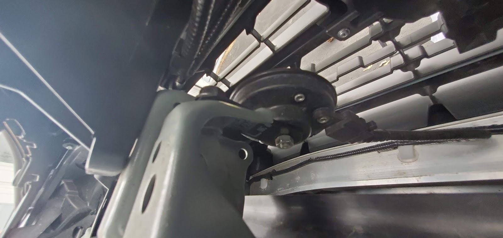 How to Install Hella Horns on the 2019 2020 Toyota Rav4 Toyota Rav4