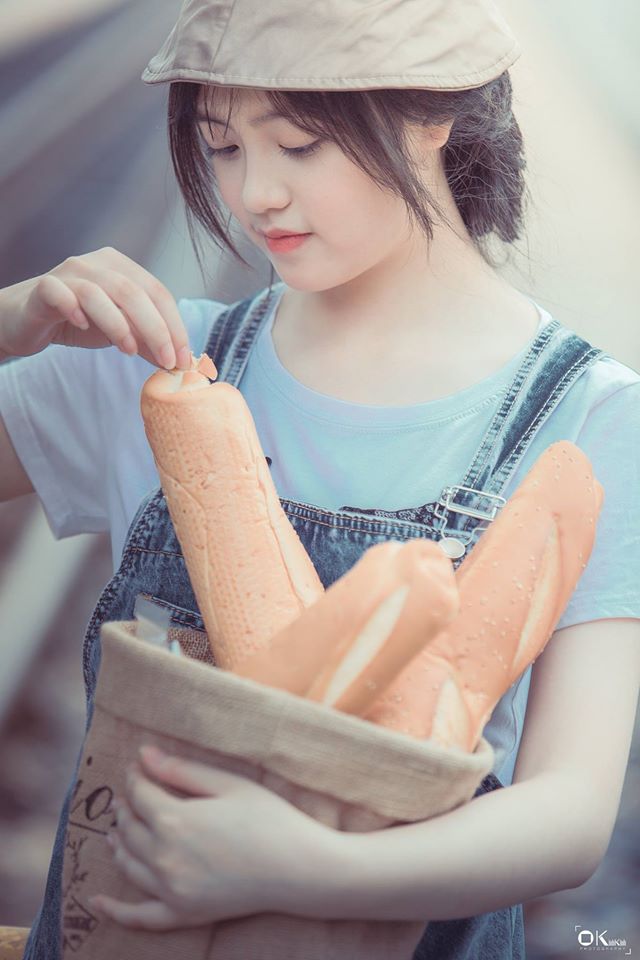 Share 23 ảnh girl xinh bán bánh mì 