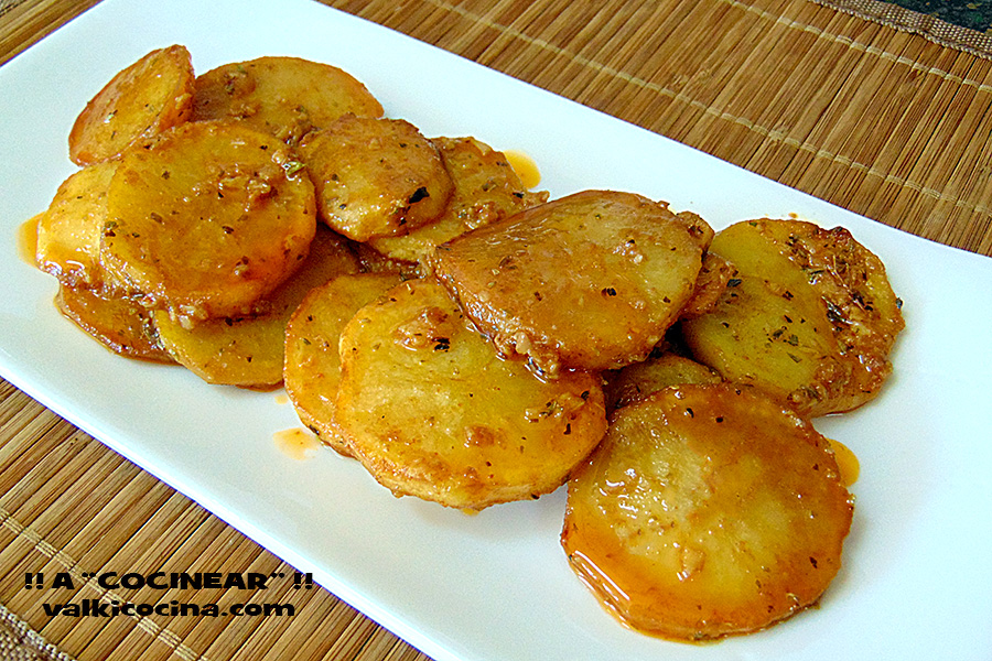 Patatas o papas en adobillo