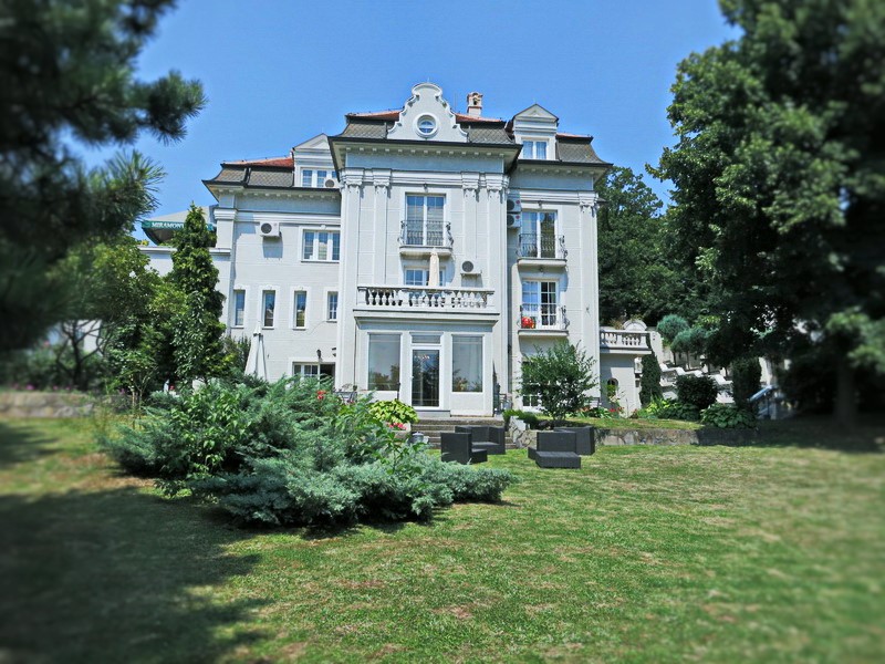 Real Estate in Belgrade, Serbia Beautiful apartment in a luxury villa