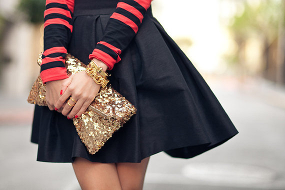 Viola Pearl: My New Favorite Thing: Gold Sequin Clutch