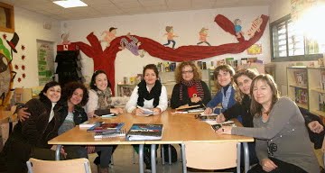 **** TARDE DE BIBLIOTECA ****      * Leer Juntos