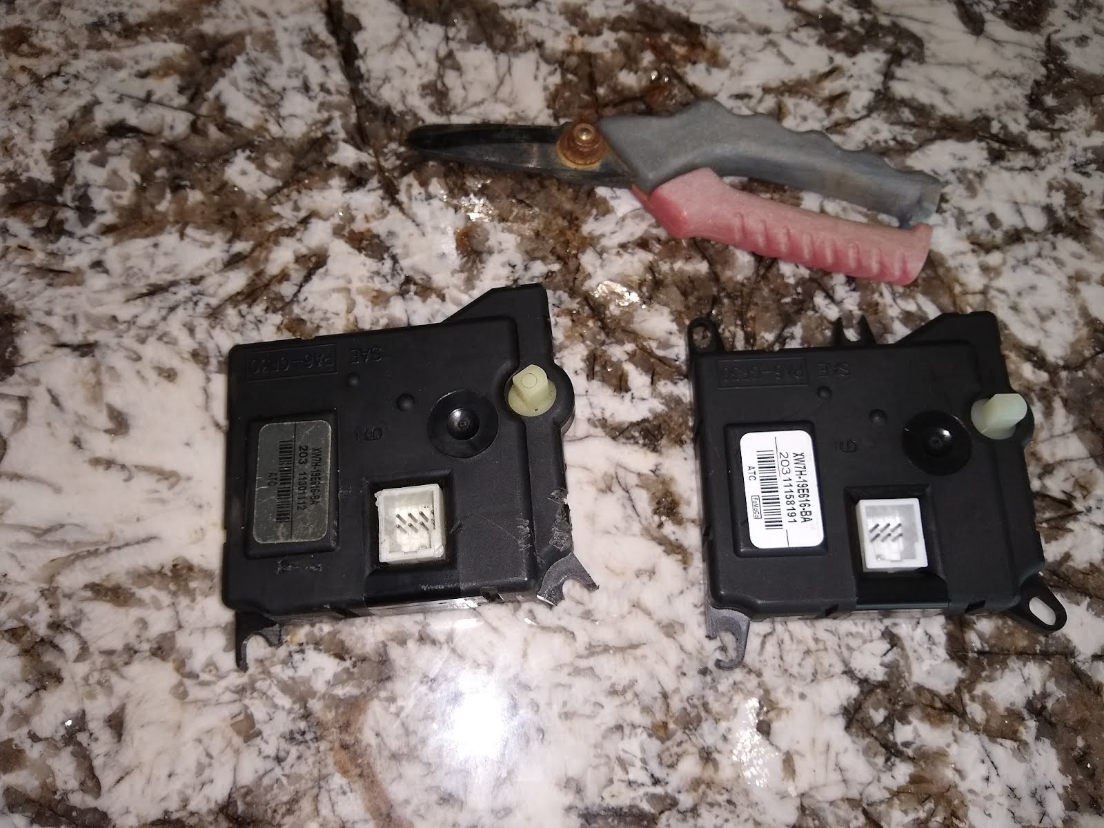 Crown Victoria Blend Door Actuator Replacement Greens and Machines