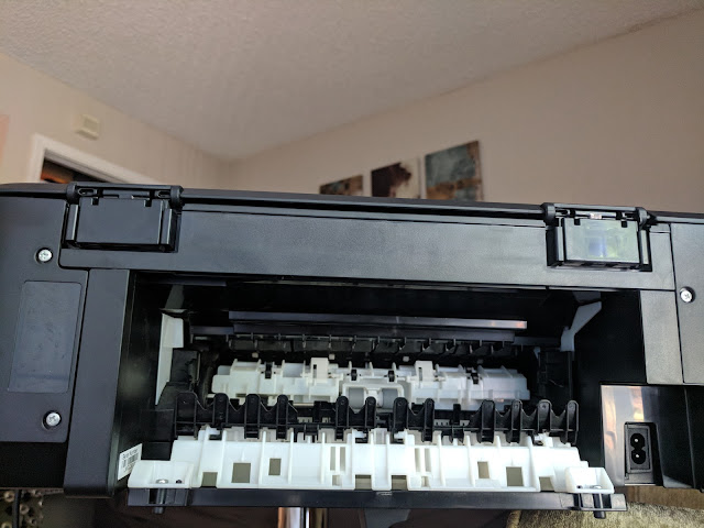 Puerta trasera de las impresoras de inyección para eliminar atasco de papel.