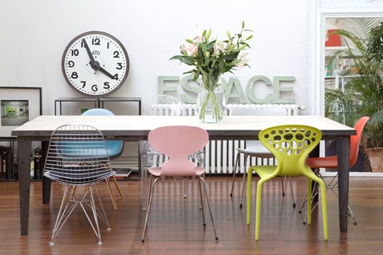 Fêtes Gourmandes Les chaises dépareillées débarquent dans