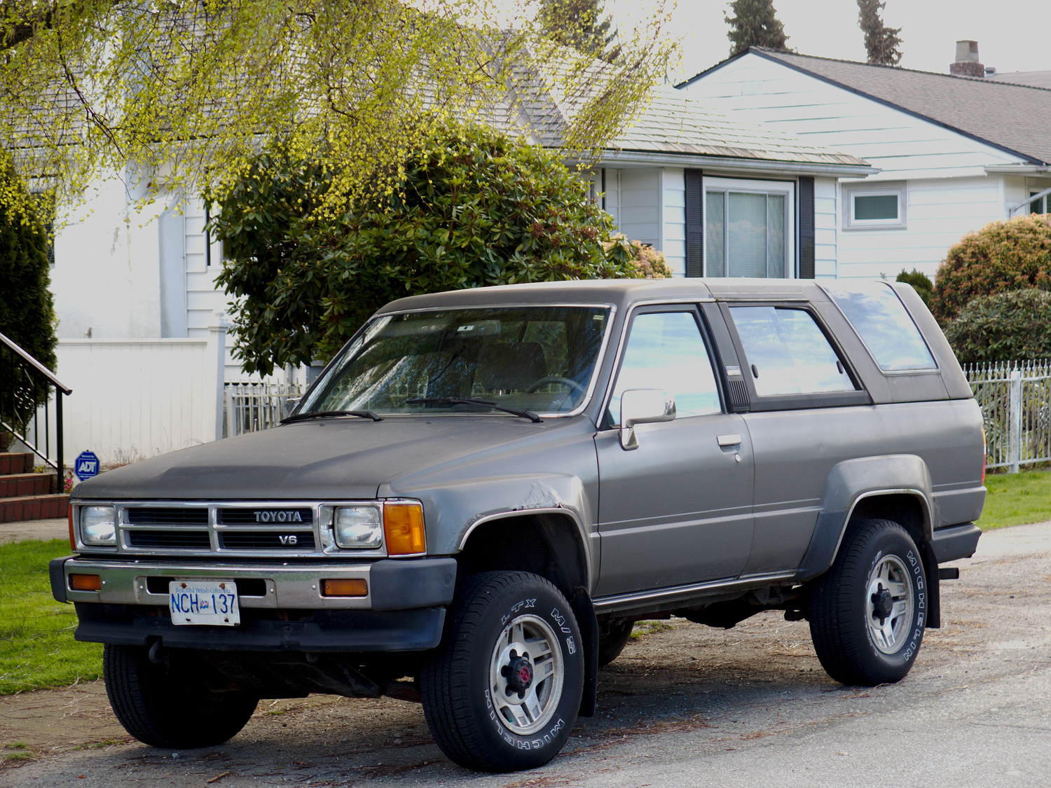 Old Parked Cars Vancouver: 1988 Toyota 4Runner SR5