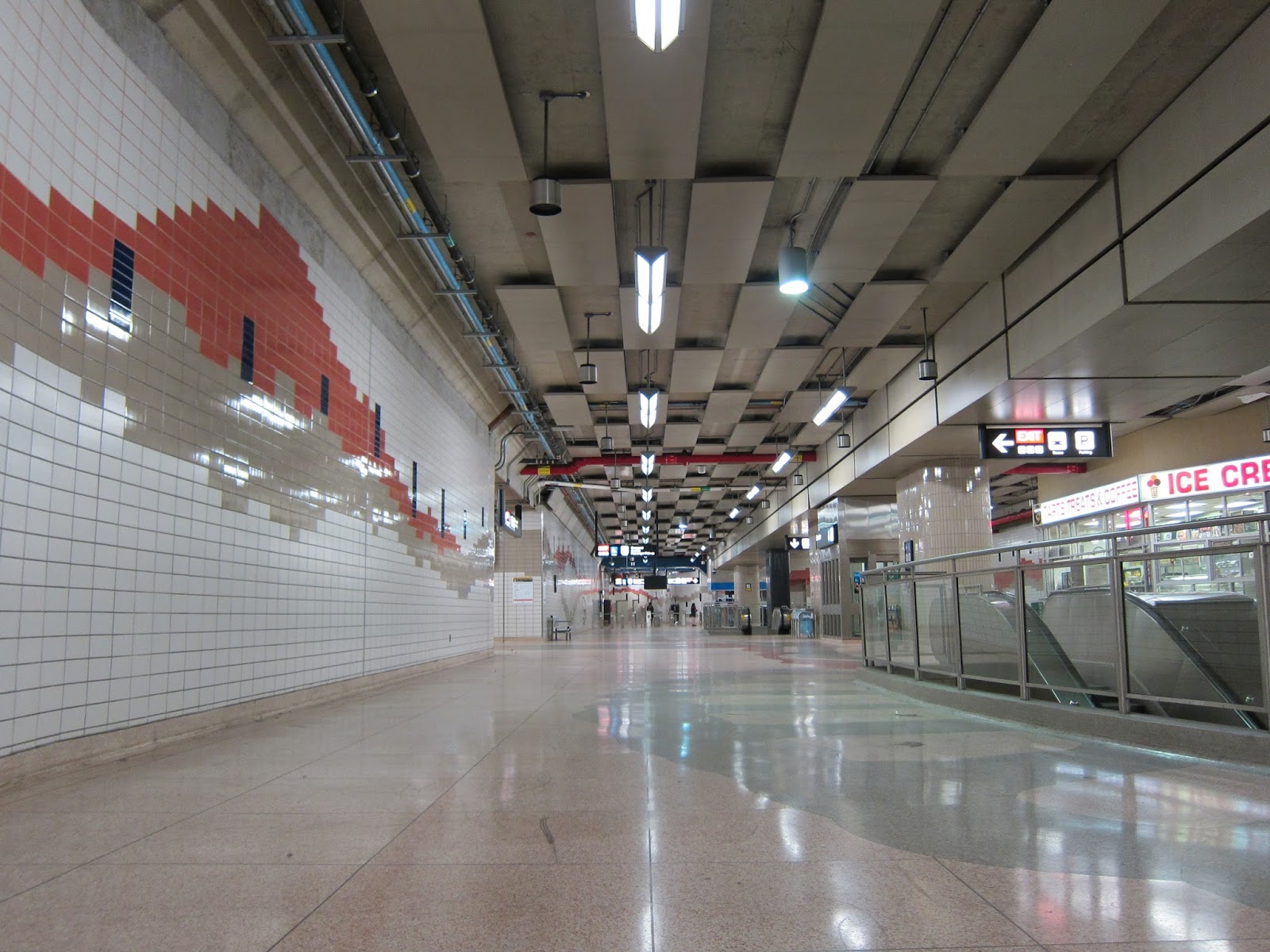 Don Mills concourse