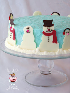 http://birdonacake.blogspot.com/2011/12/snowman-cake.html